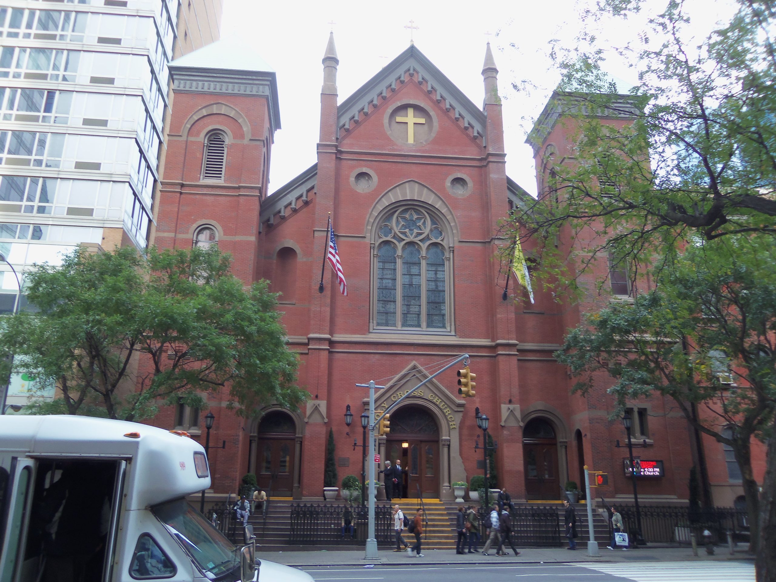The Irish community in Hells Kitchen, Manhattan: Holy Cross Church on West 42nd Street