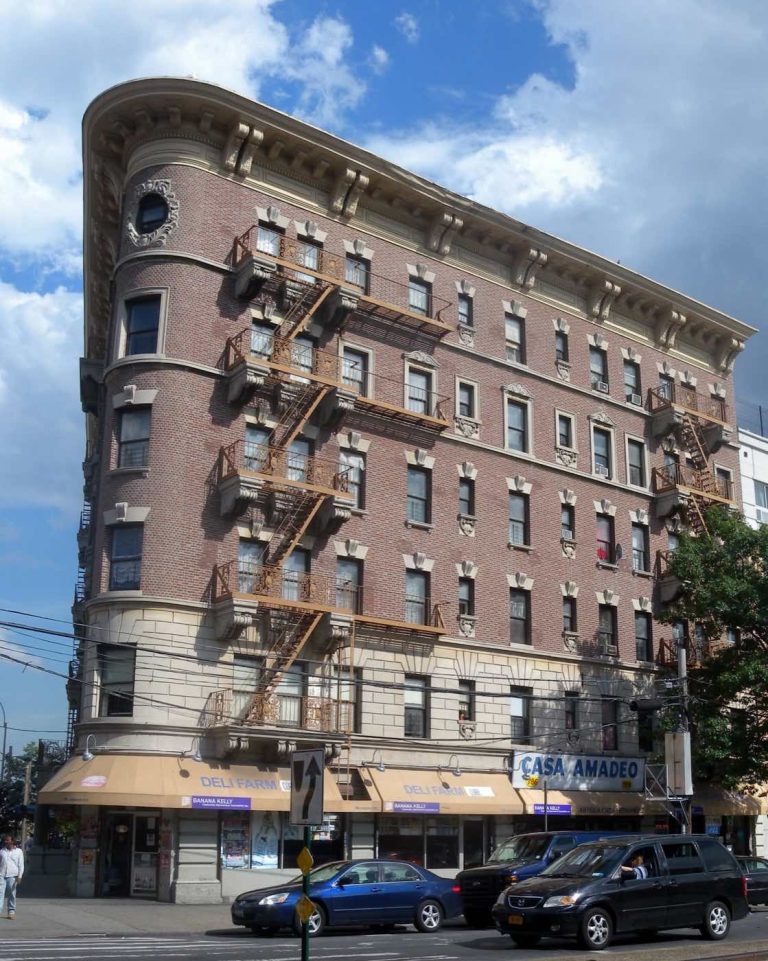 The Puerto Rican community in the South Bronx