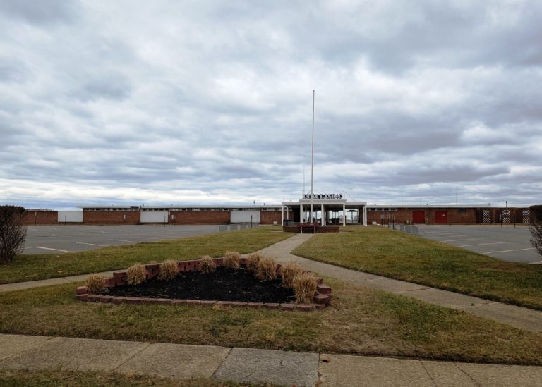 The Syrian Jewish community in Deal, New Jersey